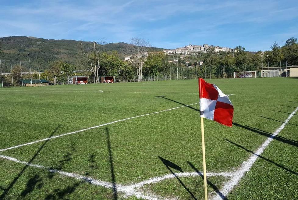 L’aiuola del borgo affidata a un pensionato