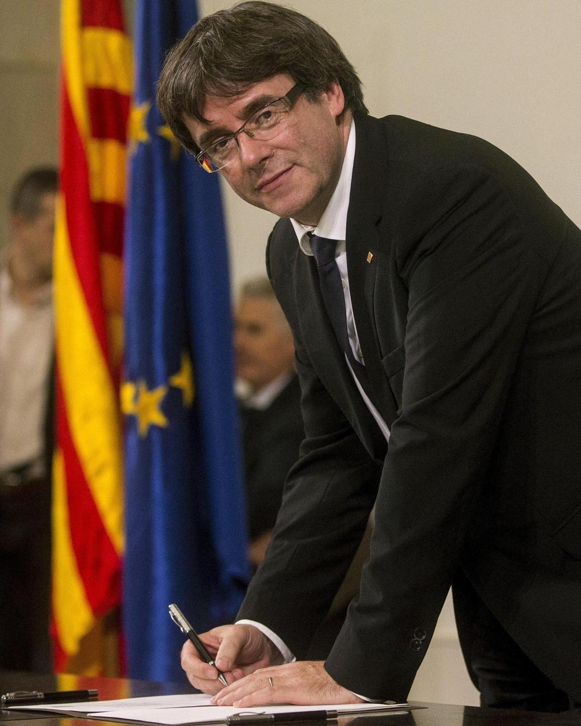 Catalogna, Madrid affila le armi 