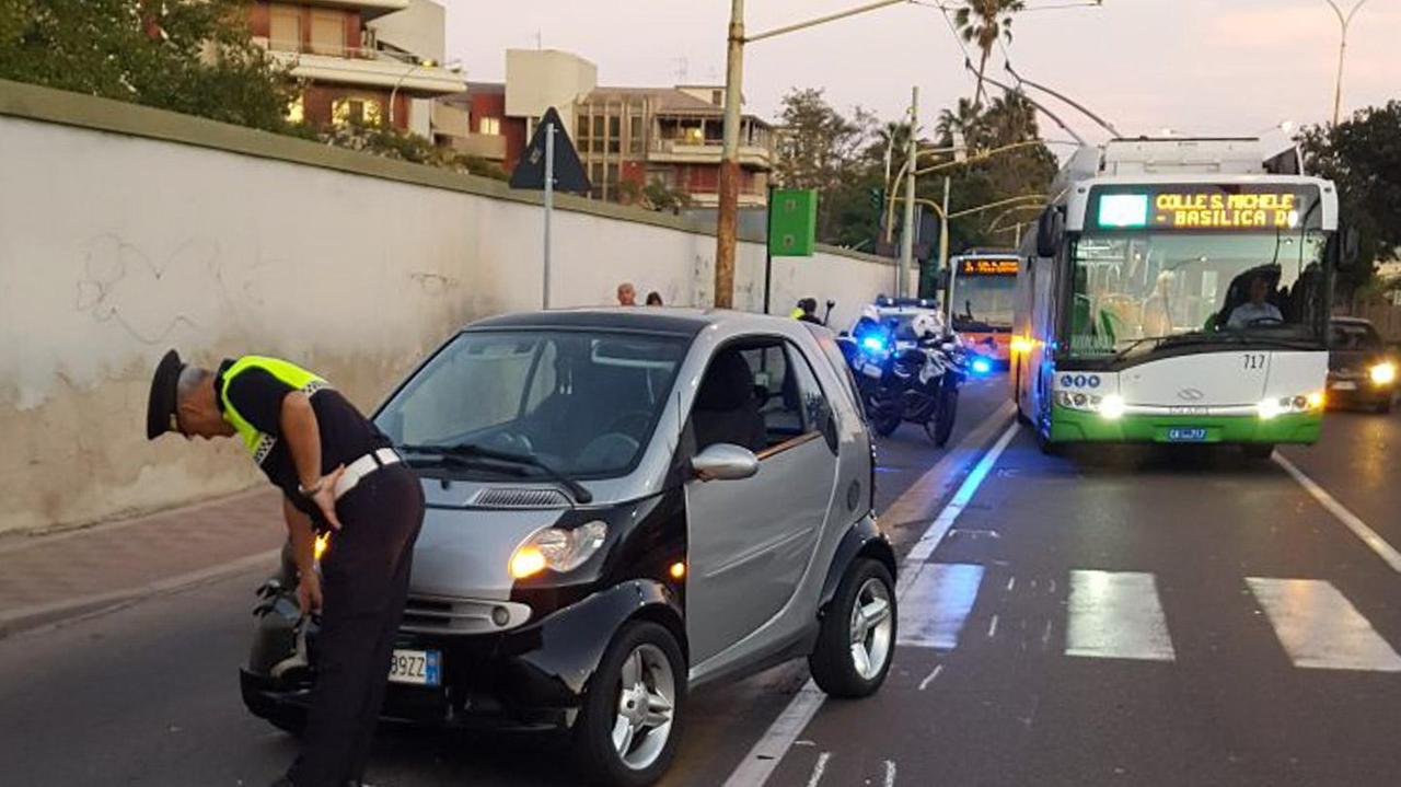 Cagliari, motociclista tamponato finisce in ospedale 