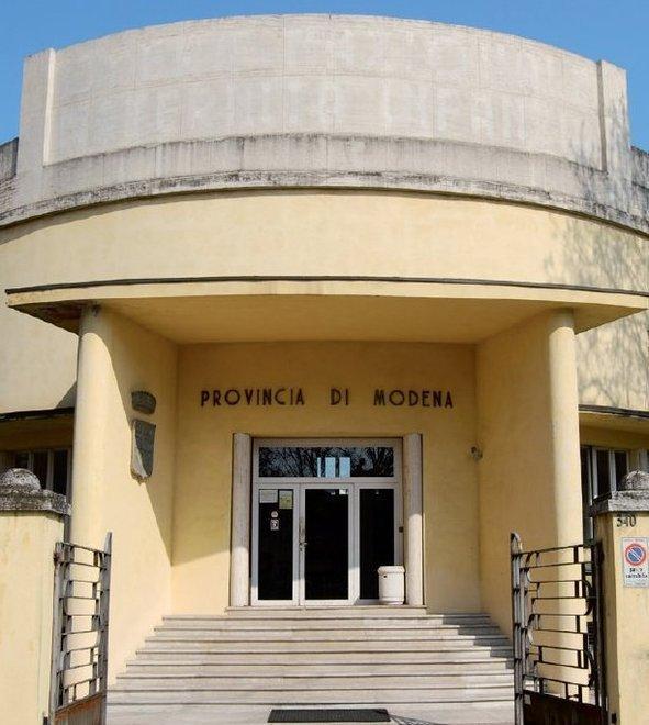 Modena. edifici assistenziali l’architettura come propaganda 