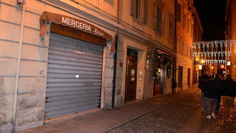 Accoltellato alle braccia «È stato uno sconosciuto»