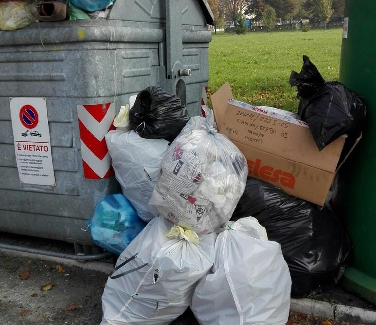 Invasione di sacchi “pirata”