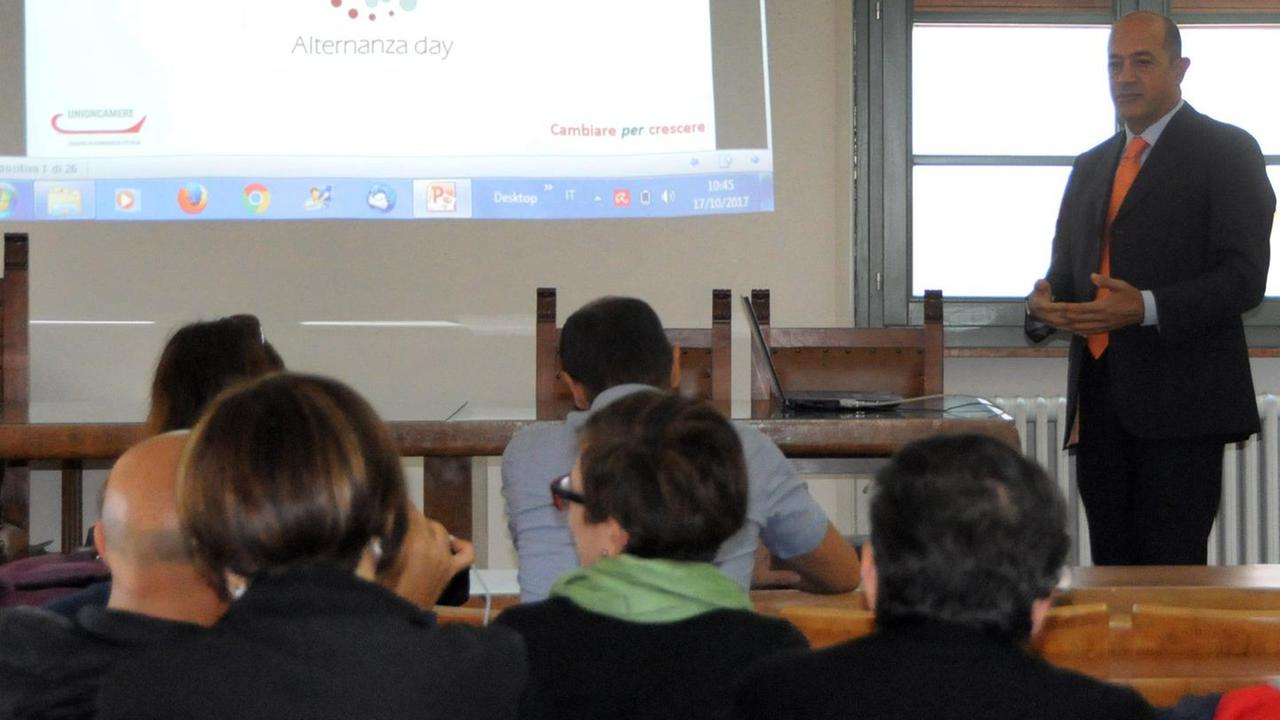 Gli studenti a lezione di lavoro