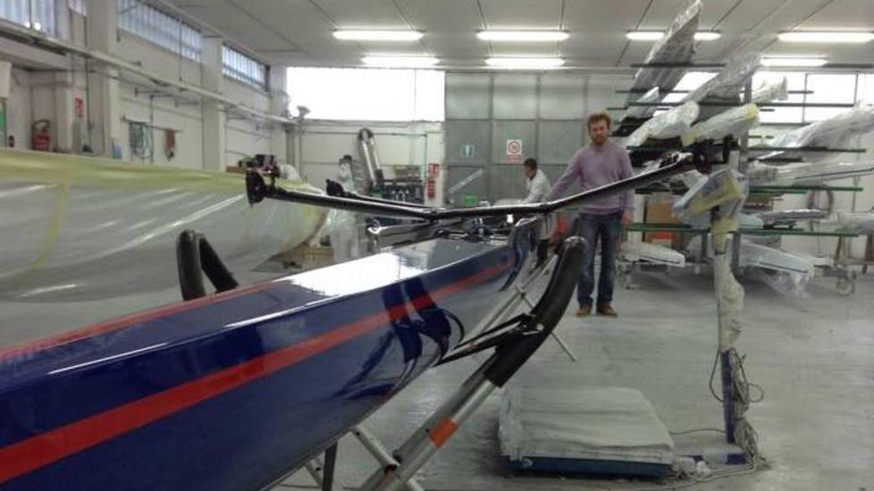 La Ferrari delle canoe si fabbrica a Donoratico