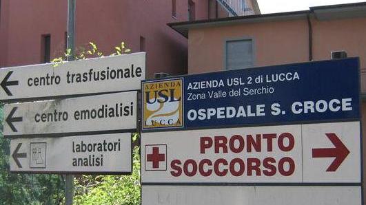 Dialisi trasferita a Barga La Cgil: «Scelta sbagliata»