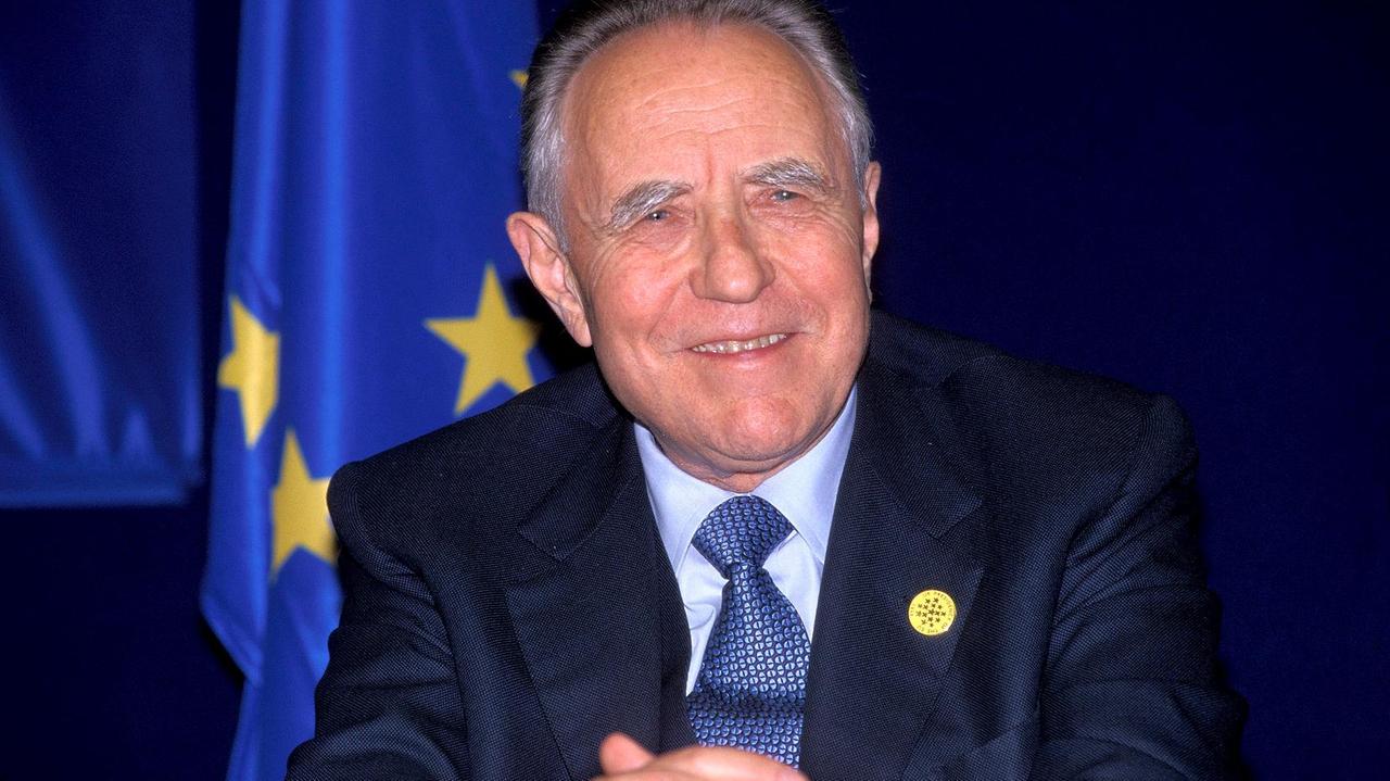 Rotonda intitolata a Ciampi: i 5 Stelle frenano Nogarin
