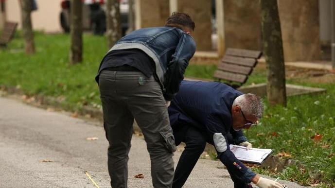 Dopo le telecamere ora il babbo chiede il silenzio