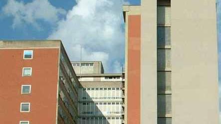 L’agente municipale resta ricoverato in coma farmacologico