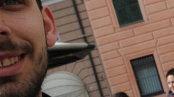 Hiv, un abbraccio per combattere la discriminazione