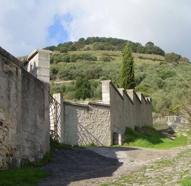 Lavori nel cimitero di Bonnanaro 