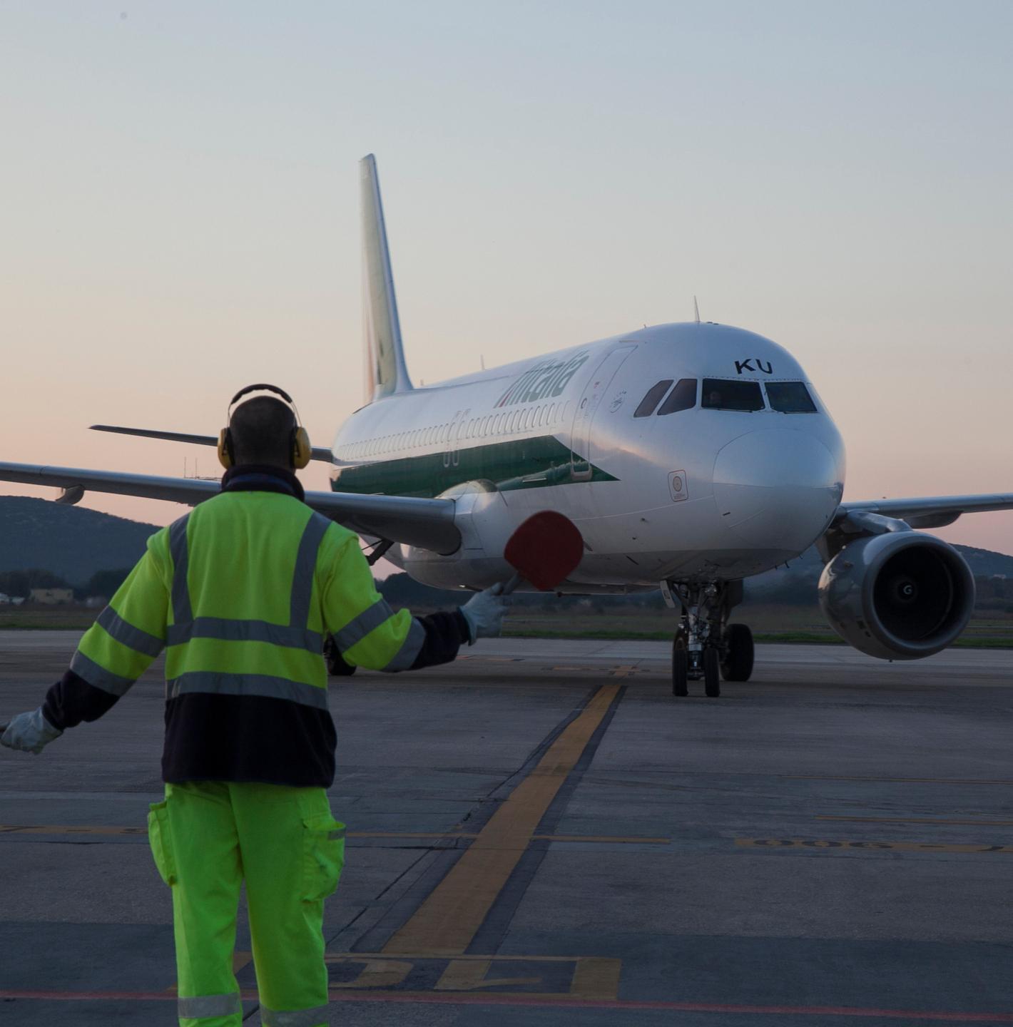 «Trasporto aereo in tilt, colpa del Pd»