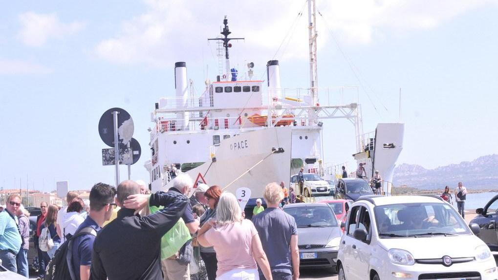 Contributo di sbarco, l’opposizione è critica