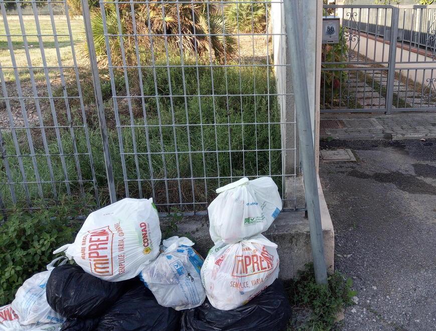 Rifiuti abbandonati, 34 multe in sei settimane 