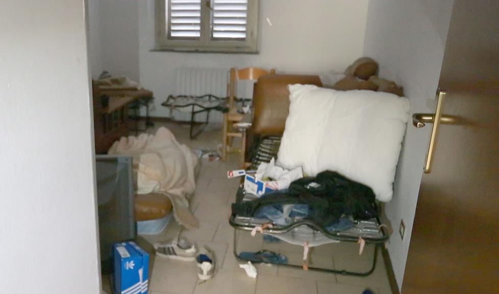 Modena, casa della droga in via dei Tintori: ora scatta il blitz 