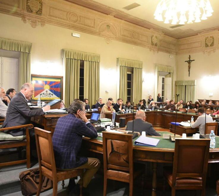 Le opposizioni: Gesam gas, la vendita non è necessaria 
