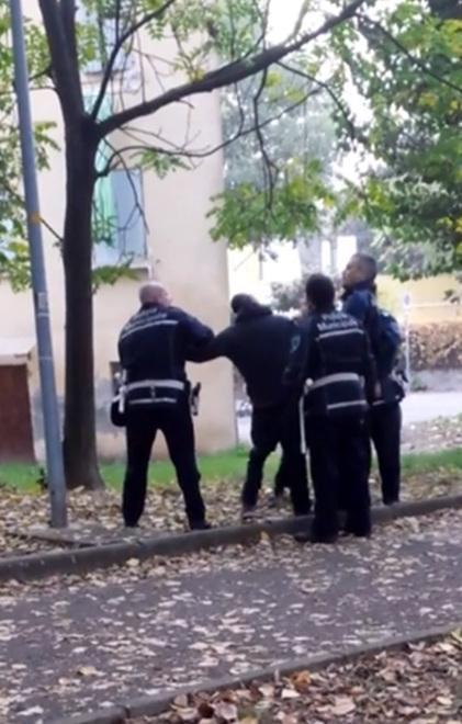 XXII Aprile, presi due spacciatori 