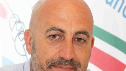 Il sindaco va a Capo Verde Polemica a Vigarano
