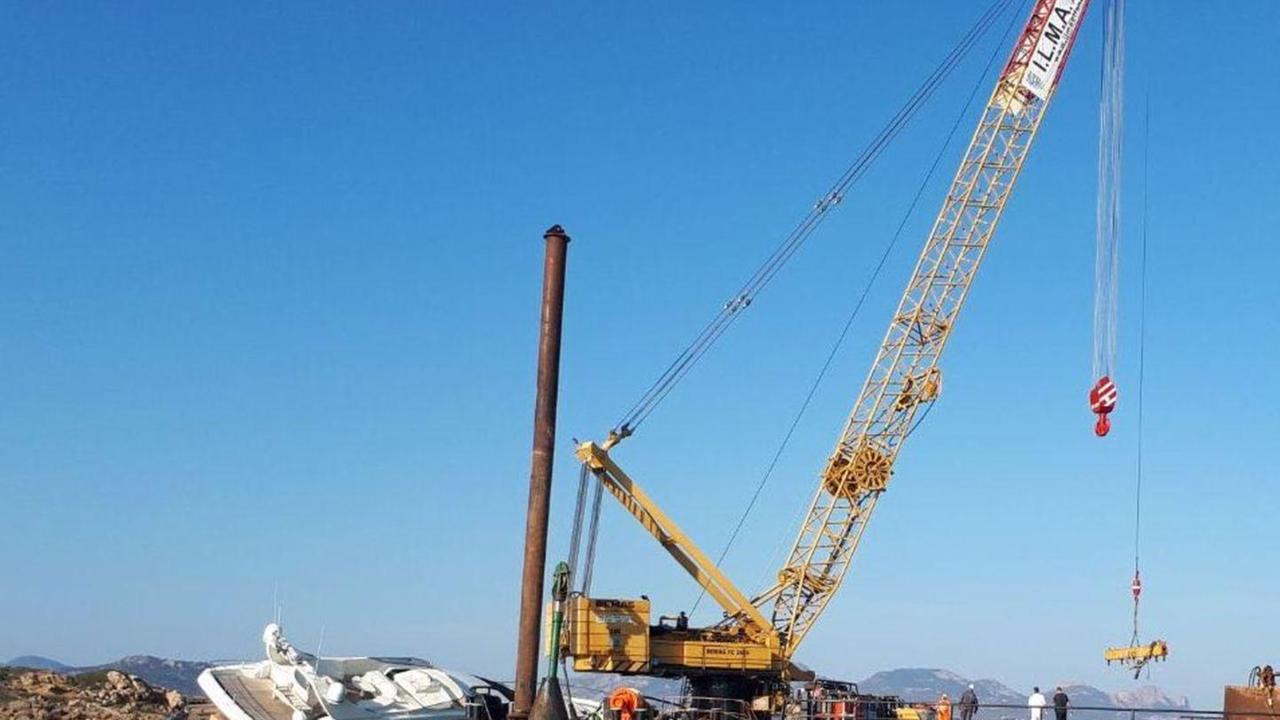 Recuperato lo yacht finito sugli scogli