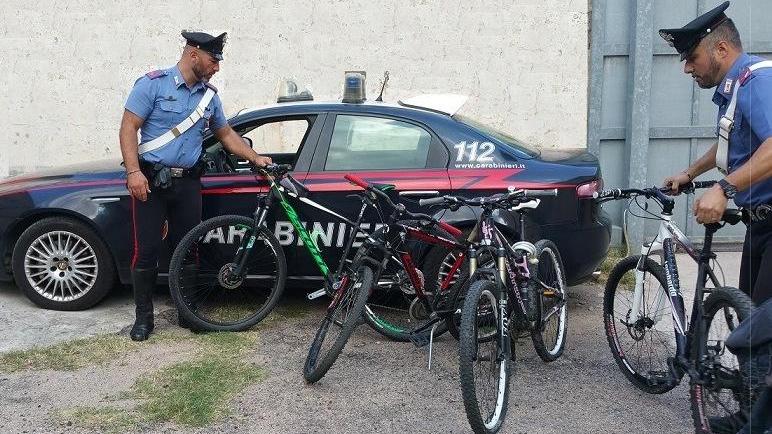 Arrestato ladro da record: quindici furti in soli 2 mesi