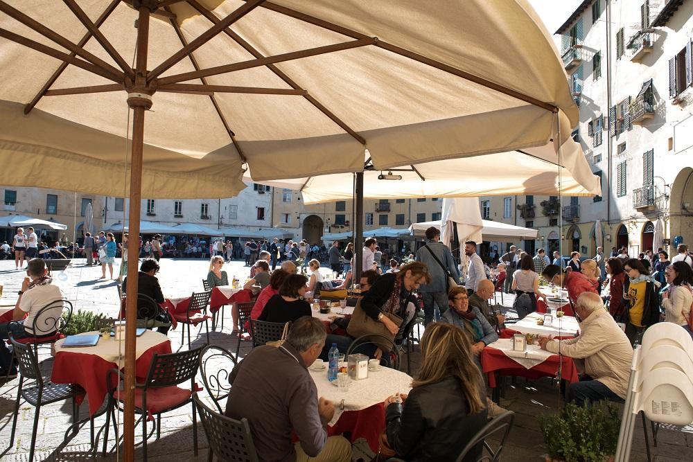 Suolo pubblico, stangata su bar e ristoranti in centro 
