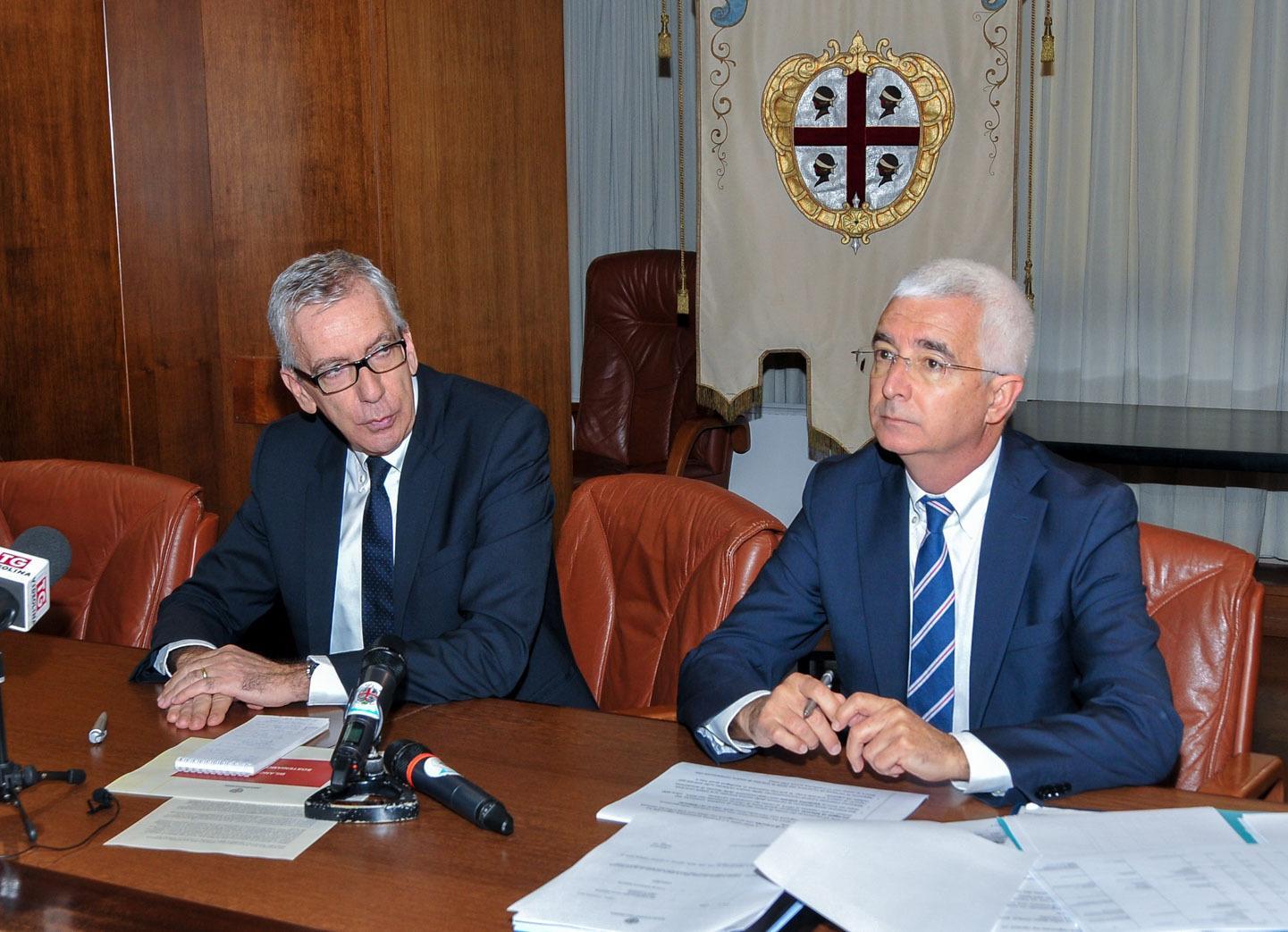 Il presidente Pigliaru e l'assessore al bilancio Paci