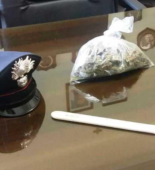 I carabinieri trovano 109 grammi di cannabis indica