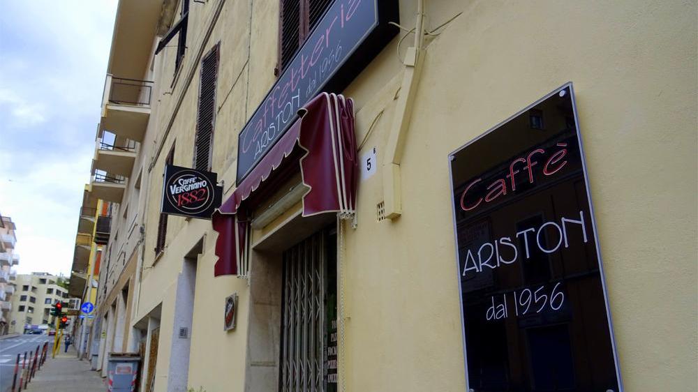 Sassari, saccheggiato il bar caffetteria Ariston