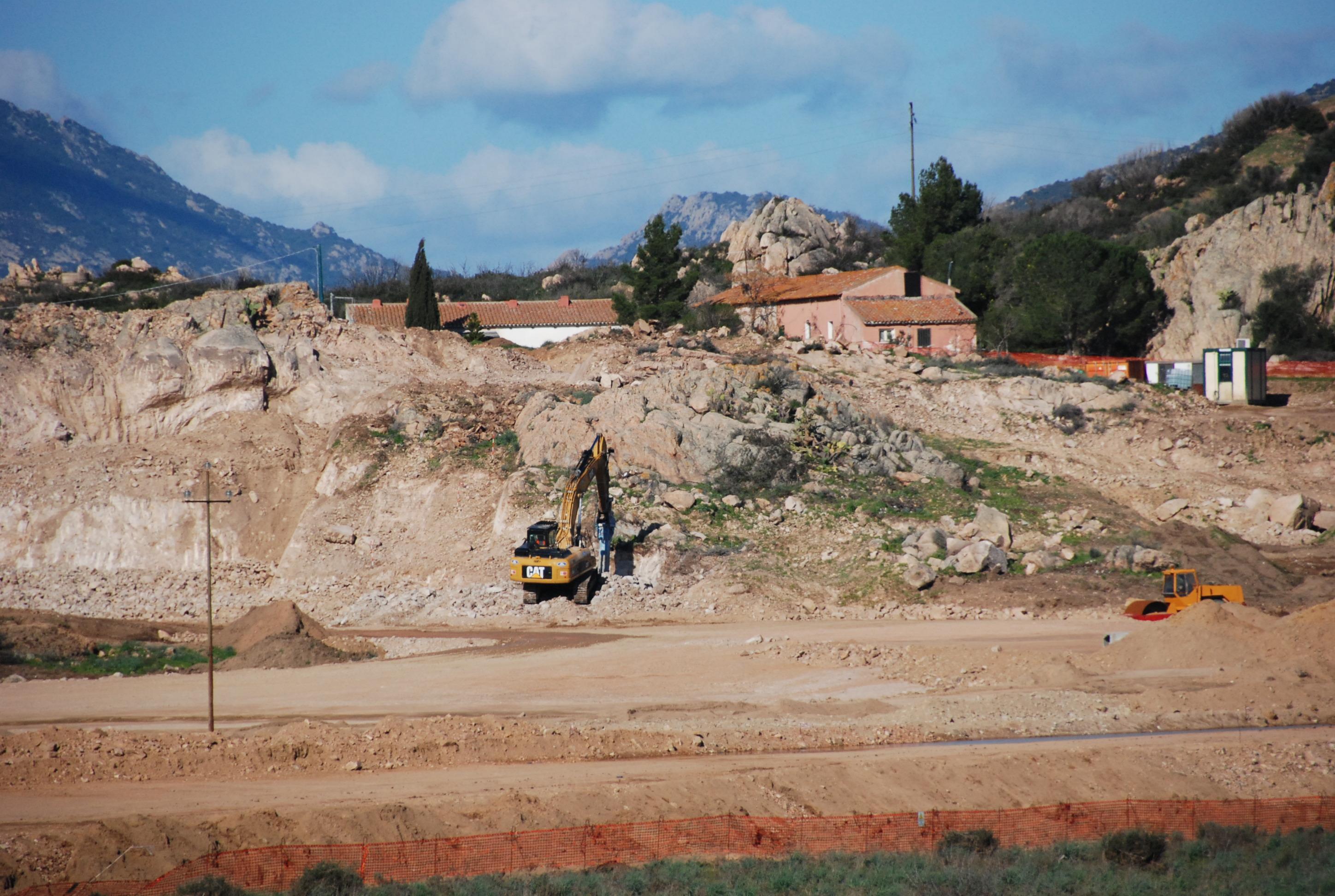Lavori nella zona aeroportuale di Olbia