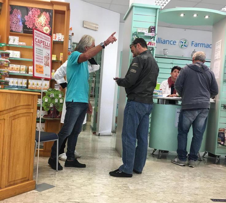 Caccia al rapinatore che è stato visto fuggire 