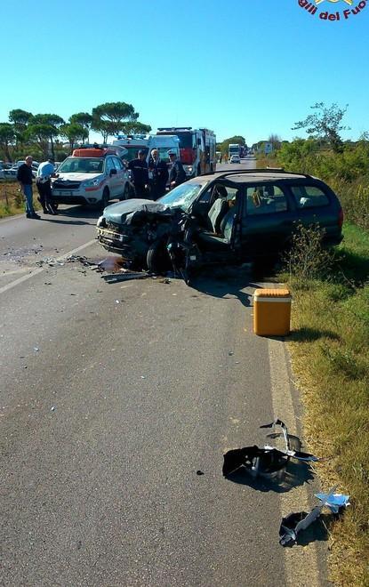 Schianto tra due auto: trentanovenne grave 