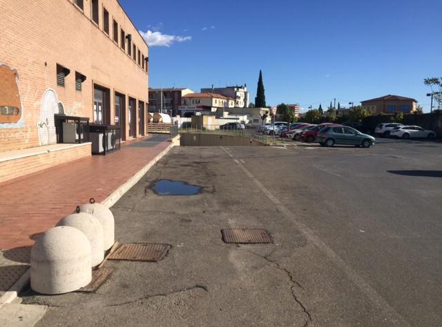 Un parcheggio con 70 posti auto finisce all’asta 