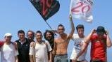 Il cuore nello striscione di Massa Kaos