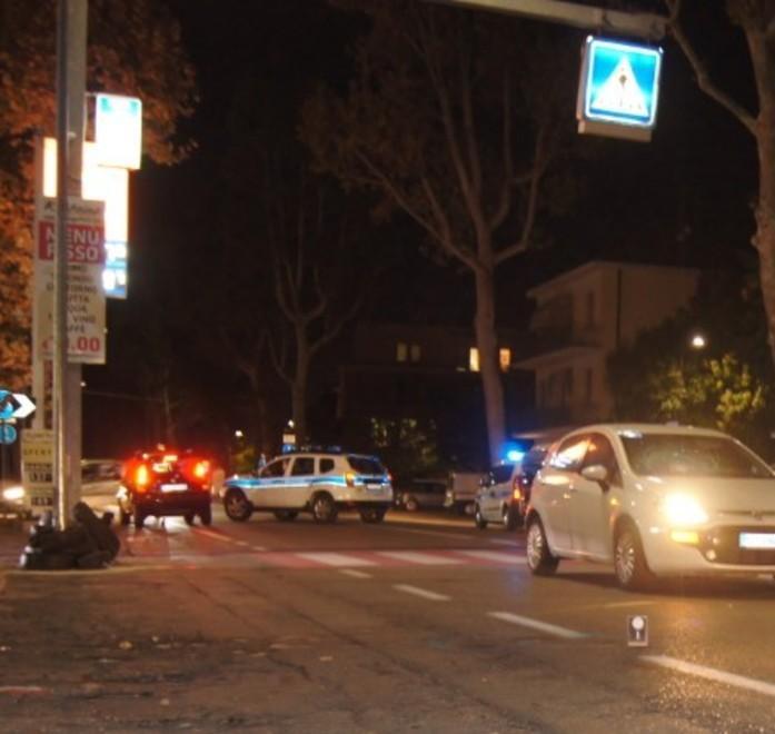 Anziano investito sulle strisce, è grave