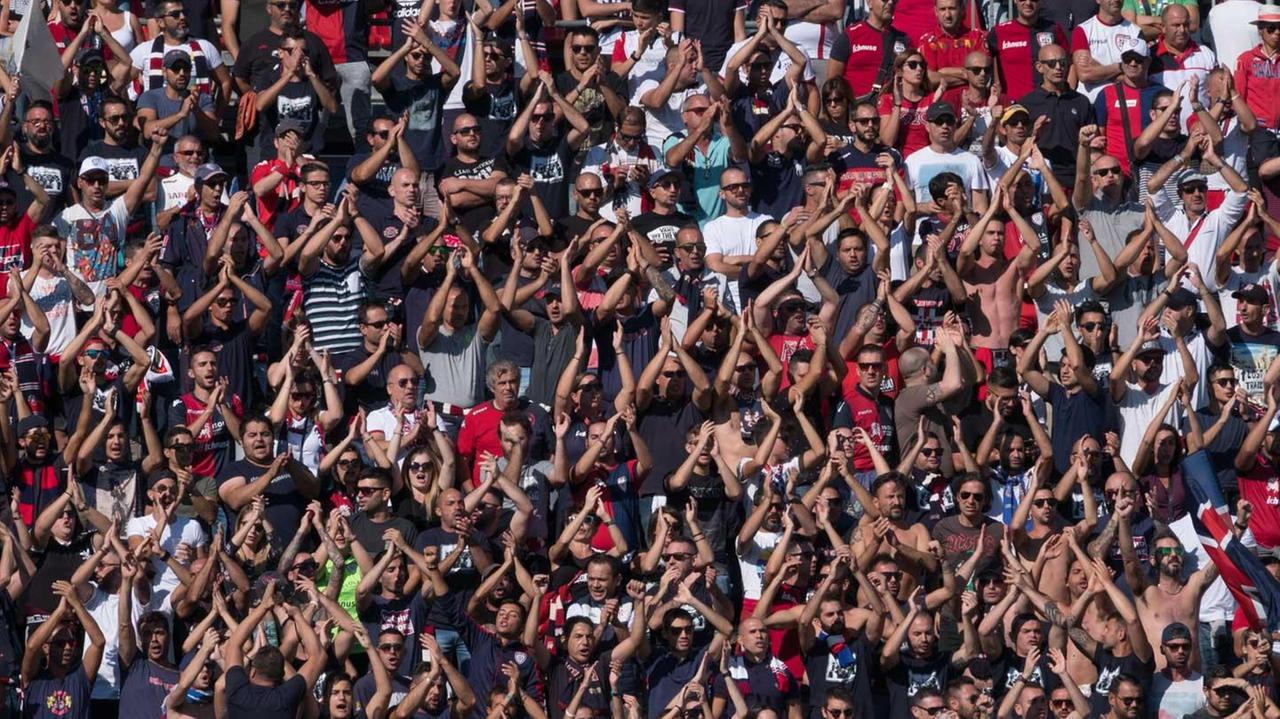 Calcio e antisemitismo, Sardegna Arena applaude le parole di Anna Frank