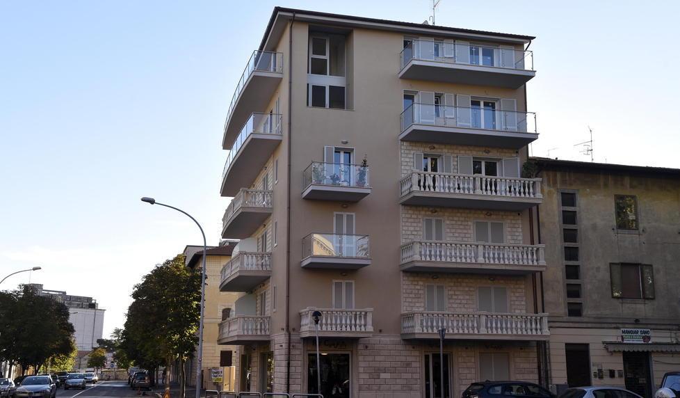 Il Palazzo Convivere a Grosseto 8foto Agenzia Bf)