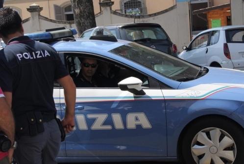 La polizia controlla la movida maleducata