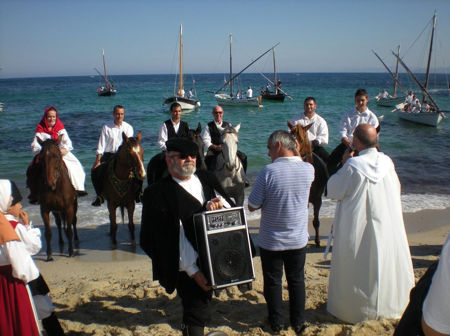 Processione a mare in onore di San Gavino 