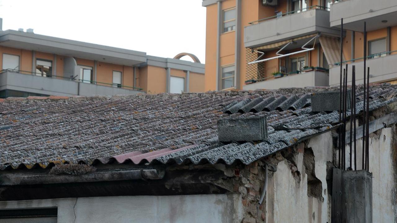 Bonifiche amianto, briciole dalla Regione