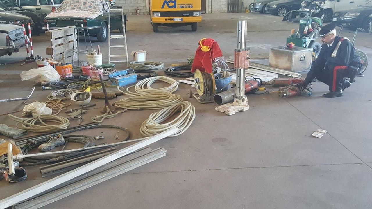 Colpo in un'azienda di Cadelbosco, la refurtiva trovata a Gualtieri