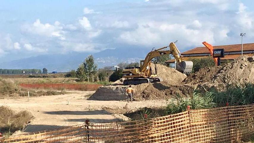 Via Traversagna ristretta per i lavori delle due rotatorie