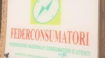 Anziano acquista a una televendita: esposto al garante