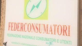 Anziano acquista a una televendita: esposto al garante