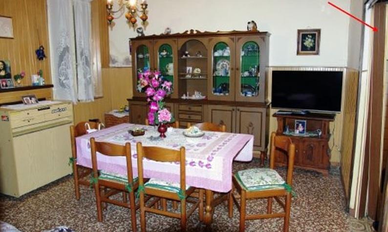 La vicina dell’sms: «Senso civico» 