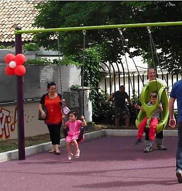Nuovi giochi inclusivi nel parco