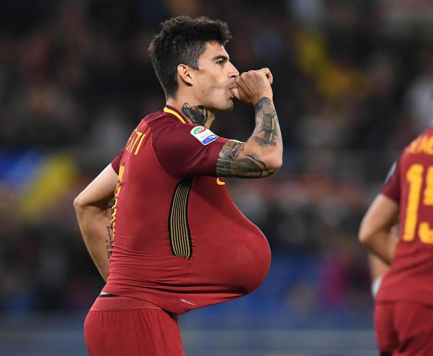 Alla Roma basta un rigore di Perotti 