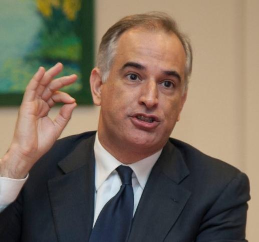 Pili: «Revocare l’esclusiva a Sis» 