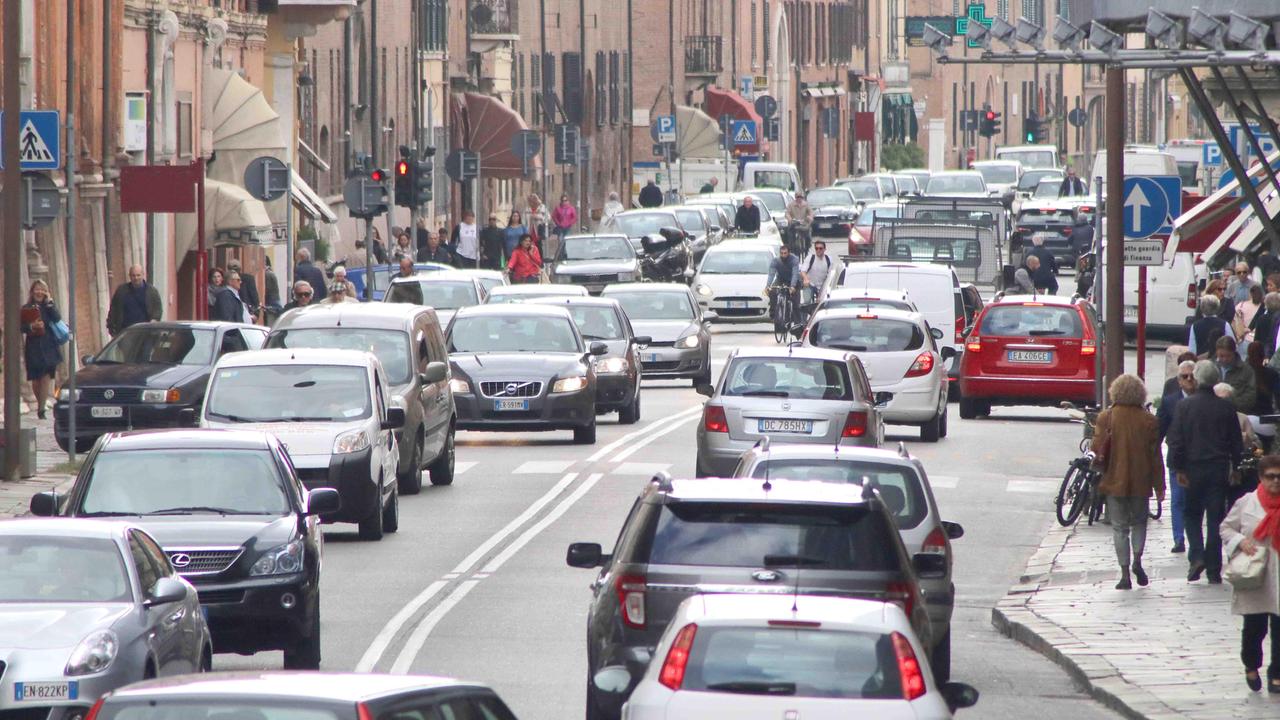 Auto a Ferrara