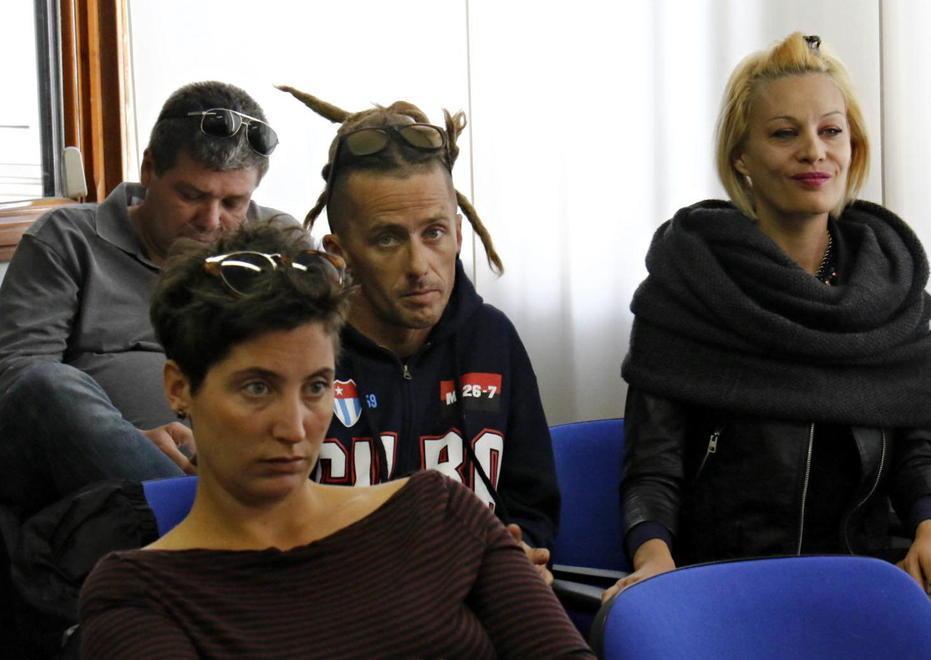 Foto, grafica e moda: tre nuove attività in piazza Garibaldi. Ecco quali sono e dove apriranno