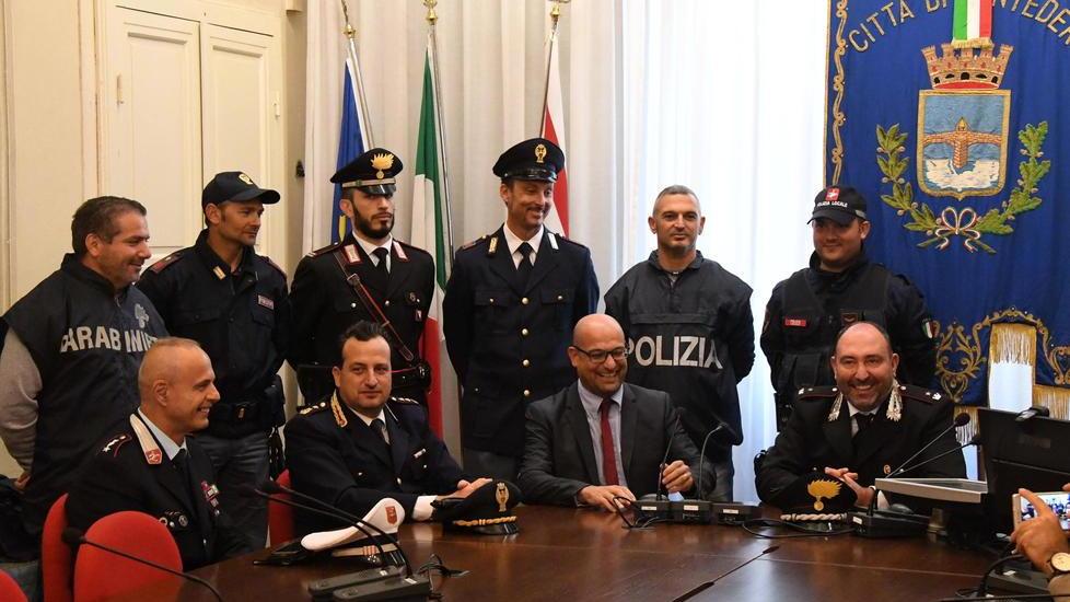 Rapine in farmacia: fermato un giovane