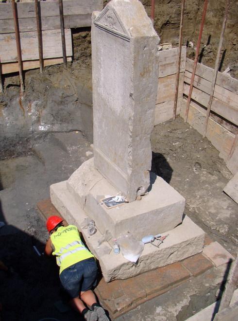 Al Mef ritorna la stele “dei Lolli” 